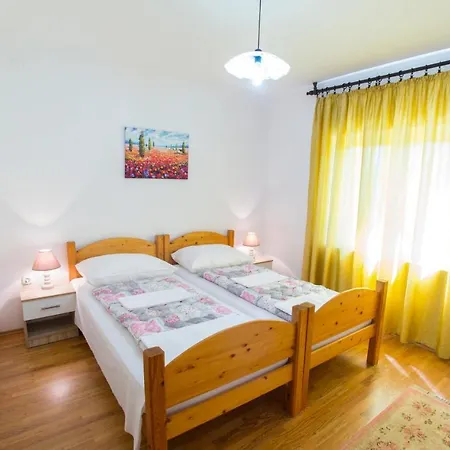 Villa Frida Luxury Beachfront Blagaj