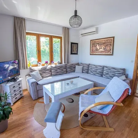 Villa Frida Luxury Beachfront *