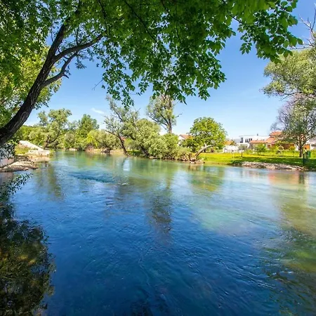 Frida Luxury Beachfront * Blagaj