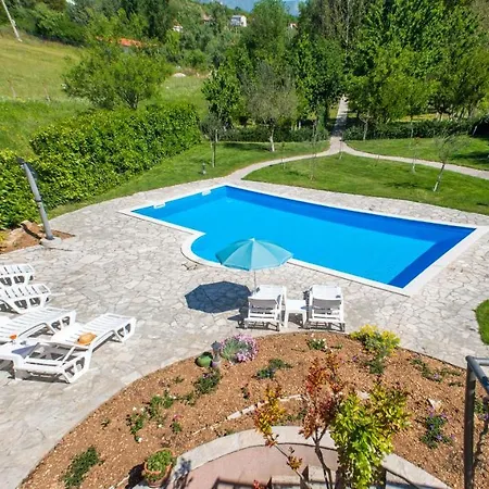 Frida Luxury Beachfront Villa